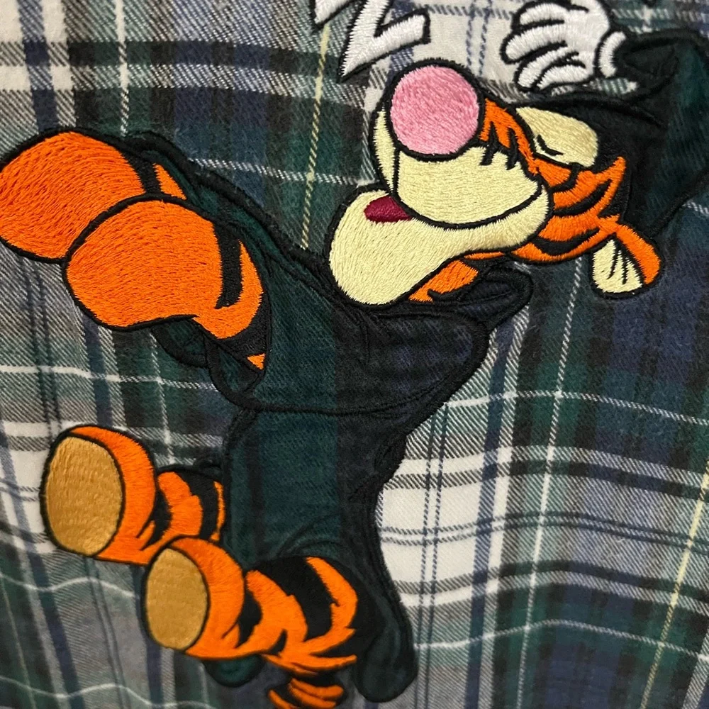 Vintage plaid Tigger sleep shirt / nightshirt, L / XL - Picture 3 of 9